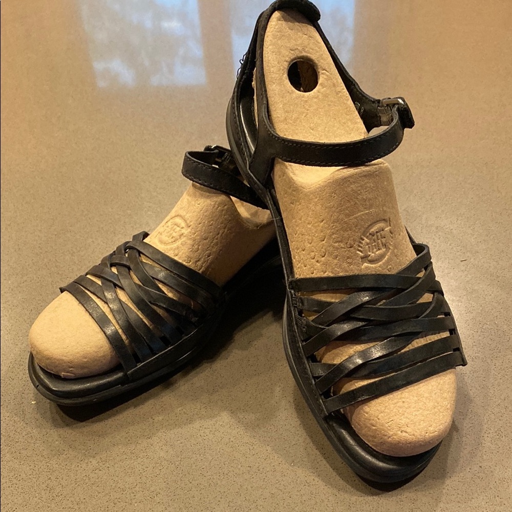 Ecco Black Strappy Sandals
